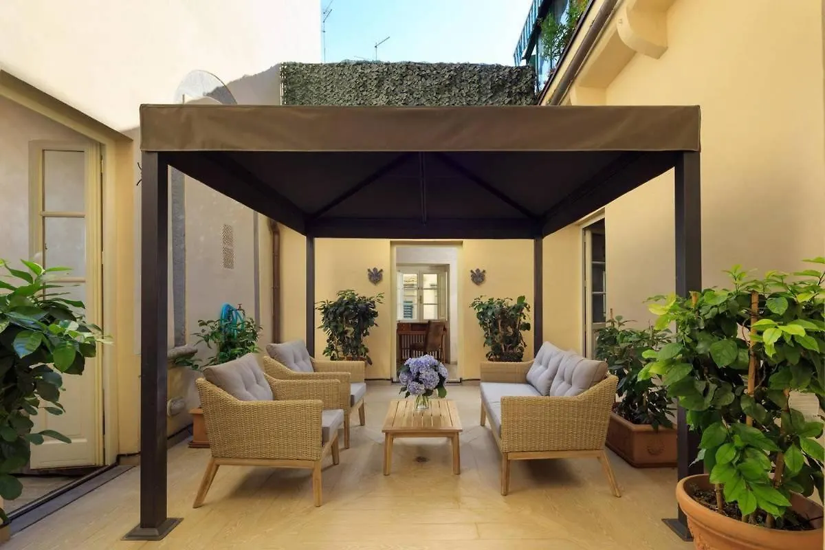 Stylish 3 Bedroom Apartment Firenze Holiday home Florence